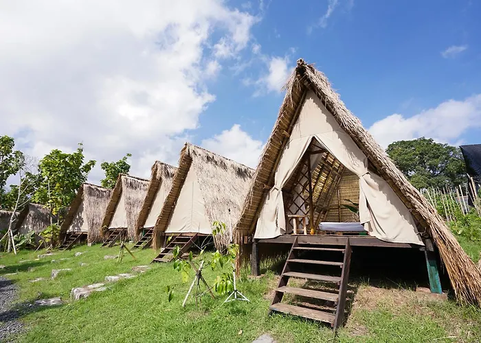 Sungai Huts